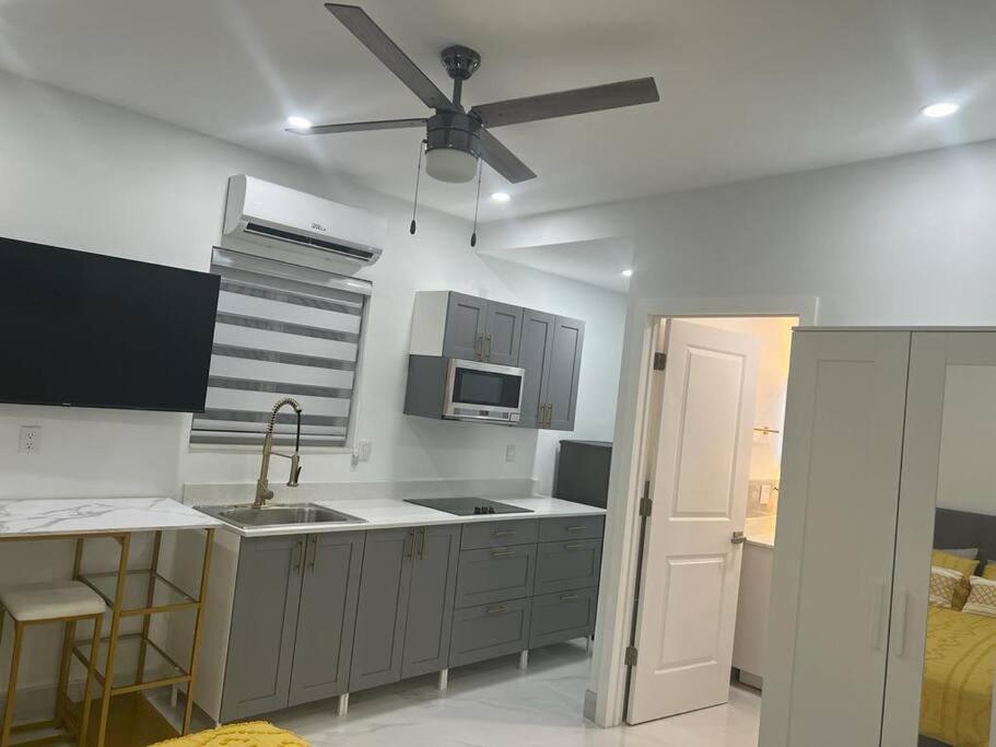 Stunning Deluxe Studio Hialeah Exterior foto